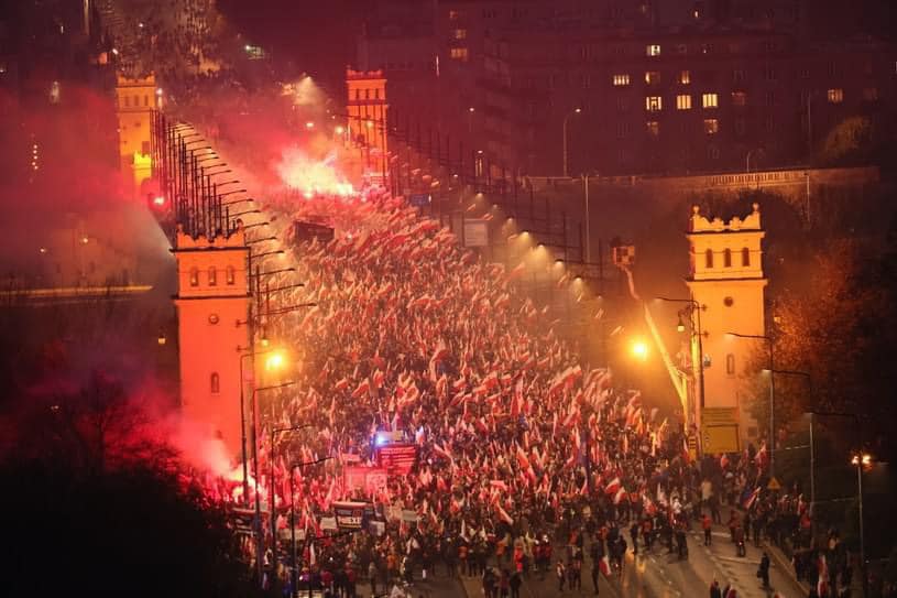 marsz niepodległości po raz 14 przeszedł ulicami warszawy! żeby polska była pols...