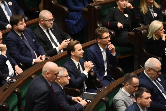 II posiedzenie Sejmu - dzień pierwszy 

Obecnie system prawny, sądowy, kontrolow...
